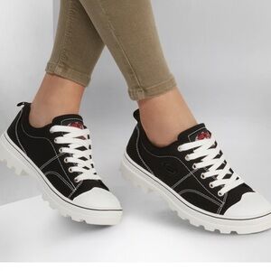 Skechers Roadies True Roots Black White Sneaker Size 10 EU 40